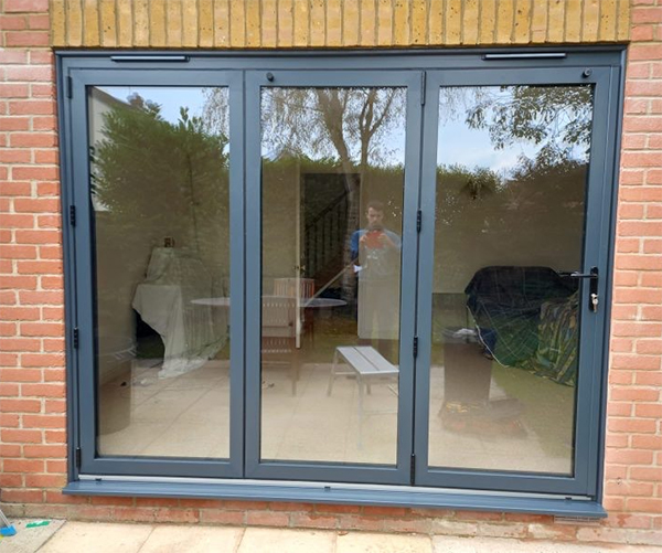 cua-nhom-kinh-3-canh-2