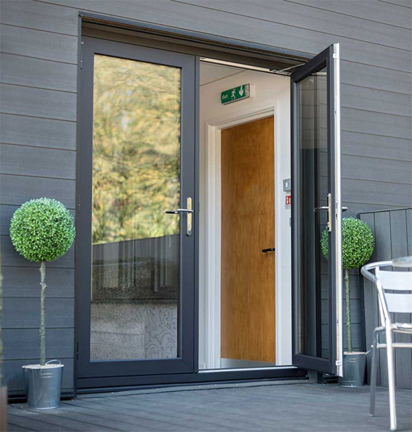 cua-nhom-kinh-mno-quay-2-canh-7