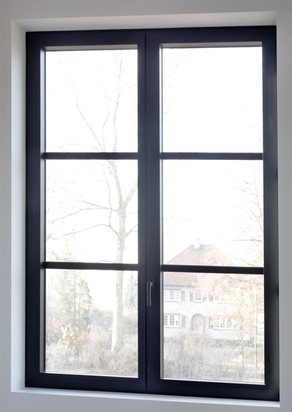 cua-so-nhom-kinh-mo-quay-2