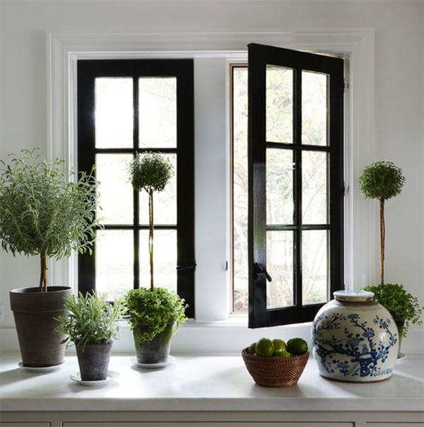 cua-so-nhom-kinh-mo-quay-3