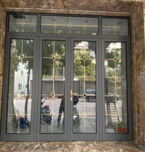 kich-thuoc-cua-di-4-canh-nhom-kinh-2