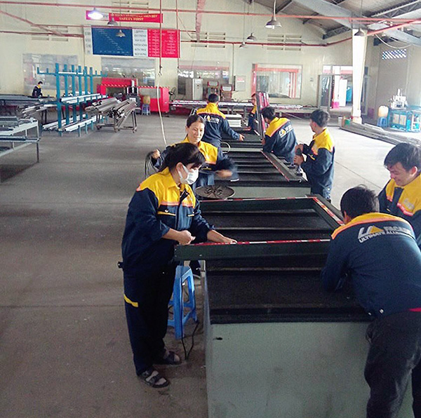 thi-cong-nhom-kinh-7